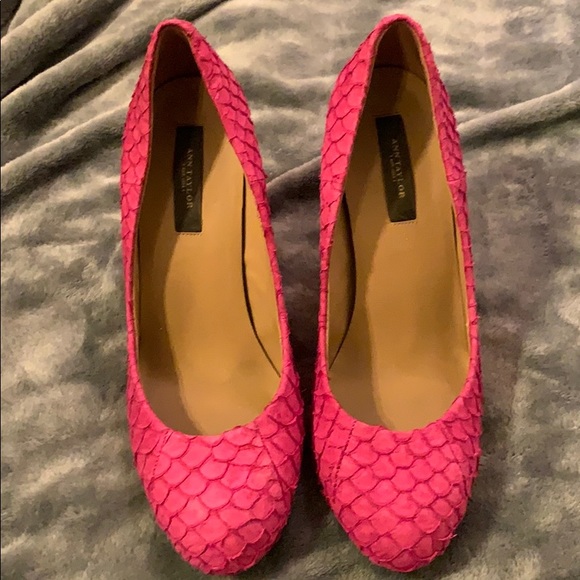 Ann Taylor heels - Picture 1 of 3